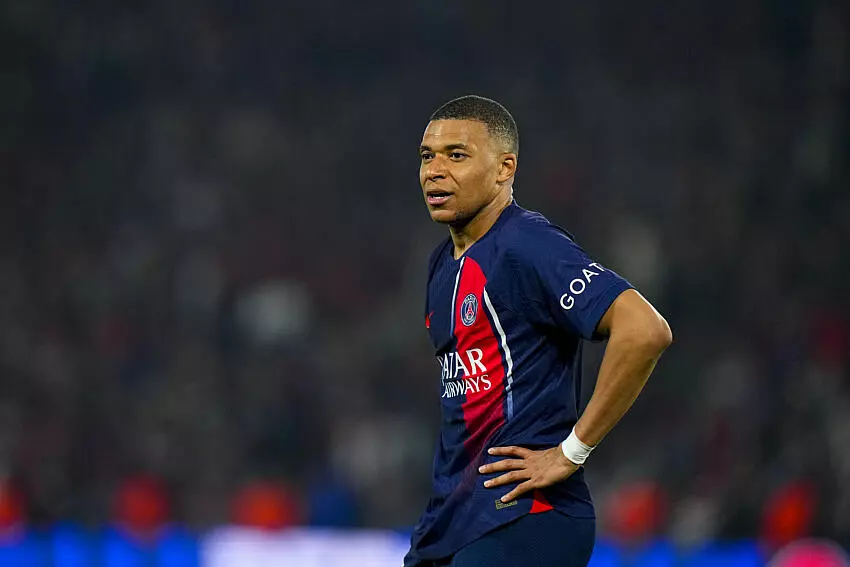 Flash Info – Mercato – Le PSG en retard à cause du différent financier avec Mbappé ?