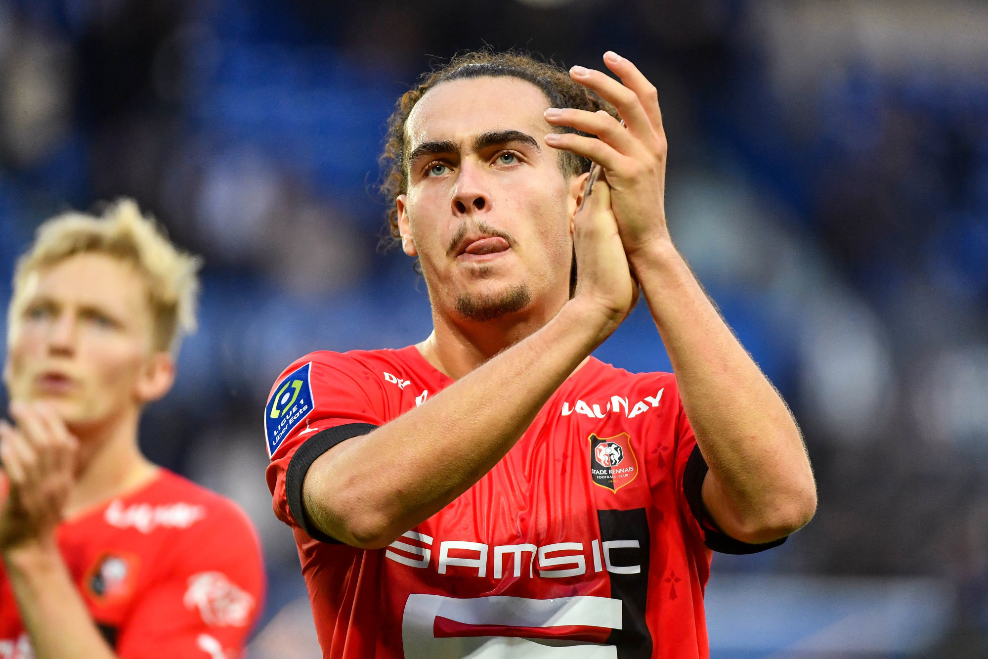 Foot – Mercato Stade Rennais : L’arrivée du remplaçant de Arthur Theate bouclée