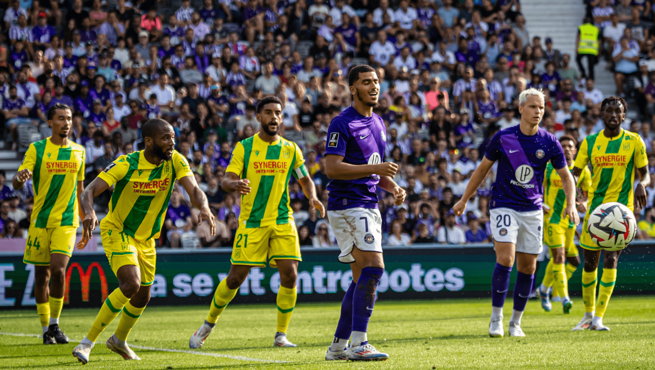 Foot – « Très bonne rentrée de Suazo, voilà ce que j’aurais dit si j’étais nantais », le meilleur de X après le nul face à Nantes