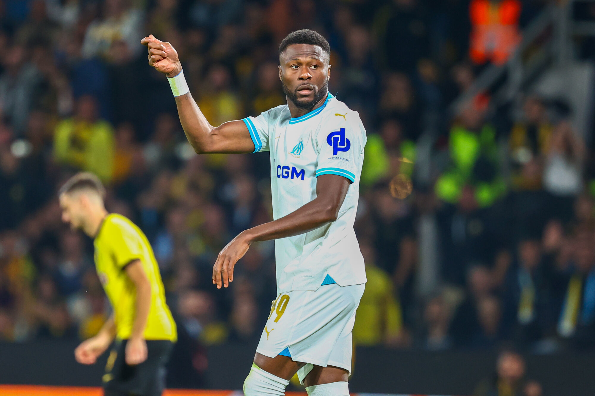 Foot – Coup de théâtre à l’OM : Chancel Mbemba proche de Rennes