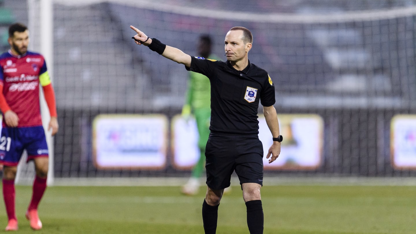 Foot – OFFICIEL : Les arbitres de la 2ème journée de Ligue 1 dévoilés