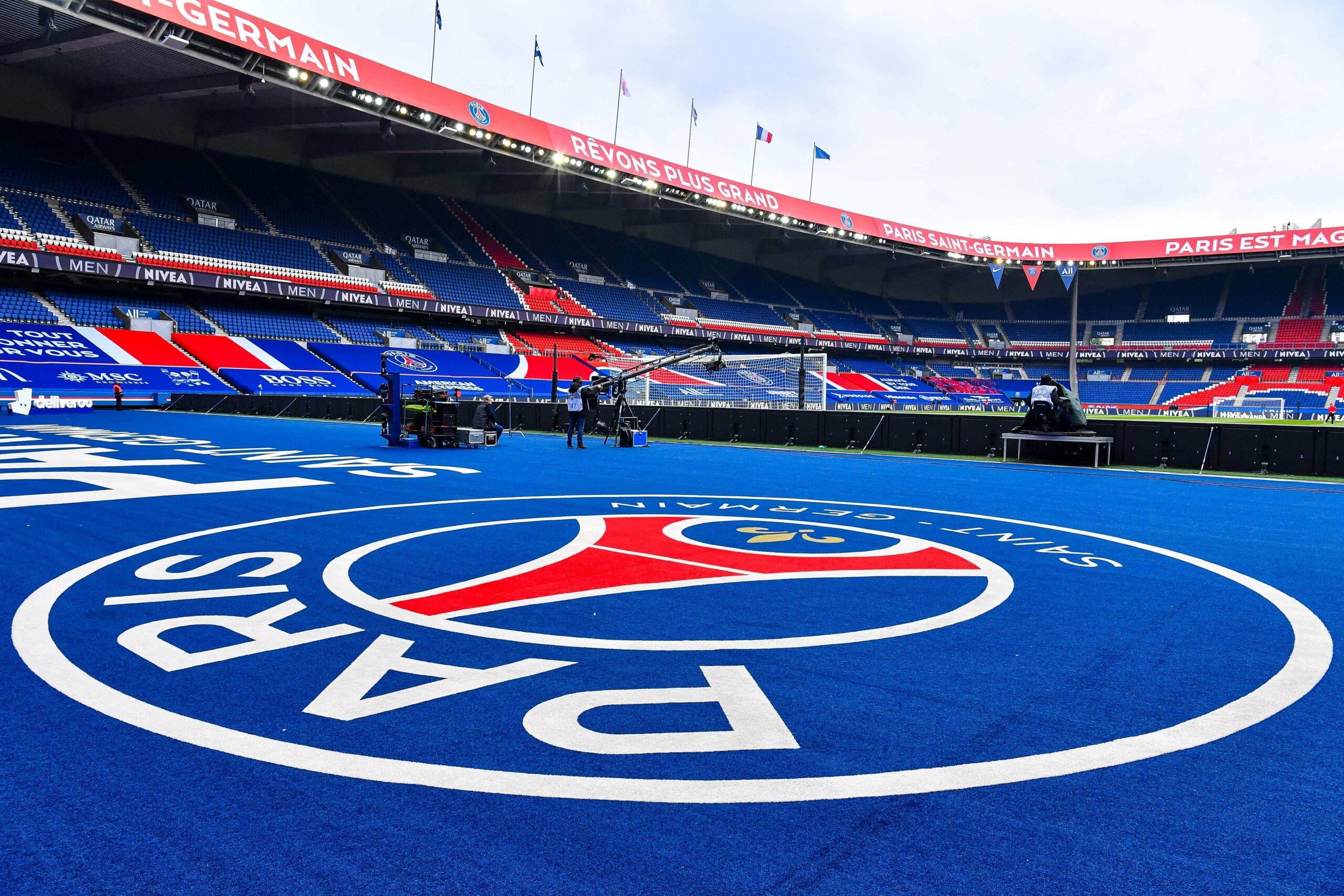 Foot – Mercato – PSG : Un joueur attend son transfert !