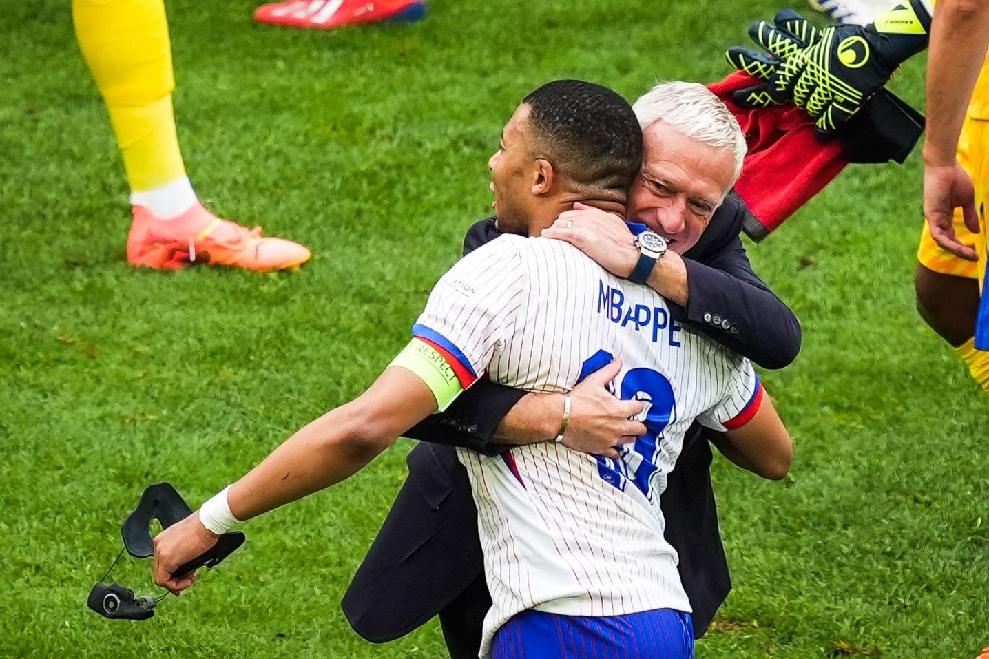 Foot – Real Madrid : Deschamps vole au secours de Mbappé !