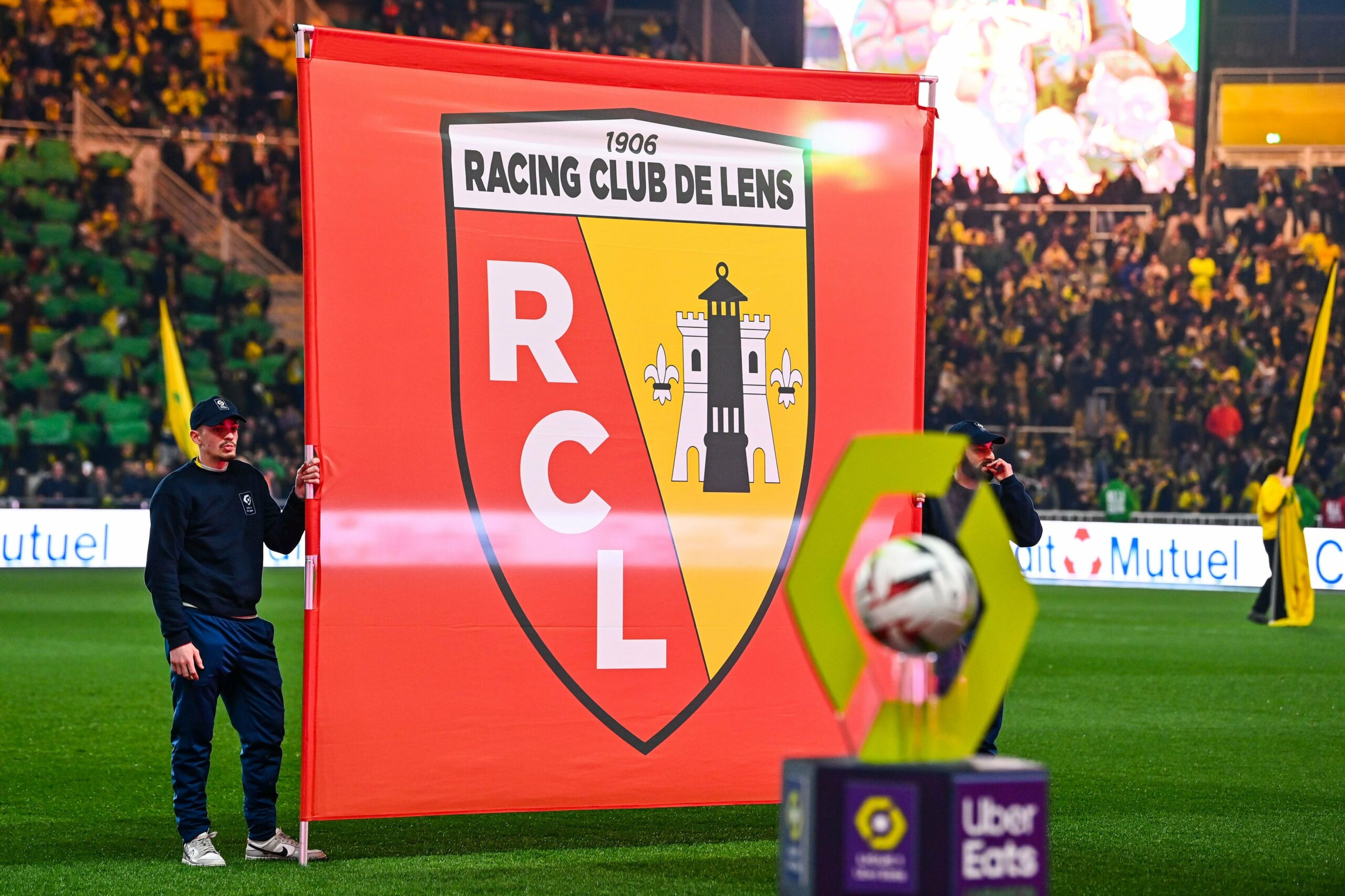 Foot – Mercato – RC Lens : Son transfert tombe à l’eau, il jubile ?