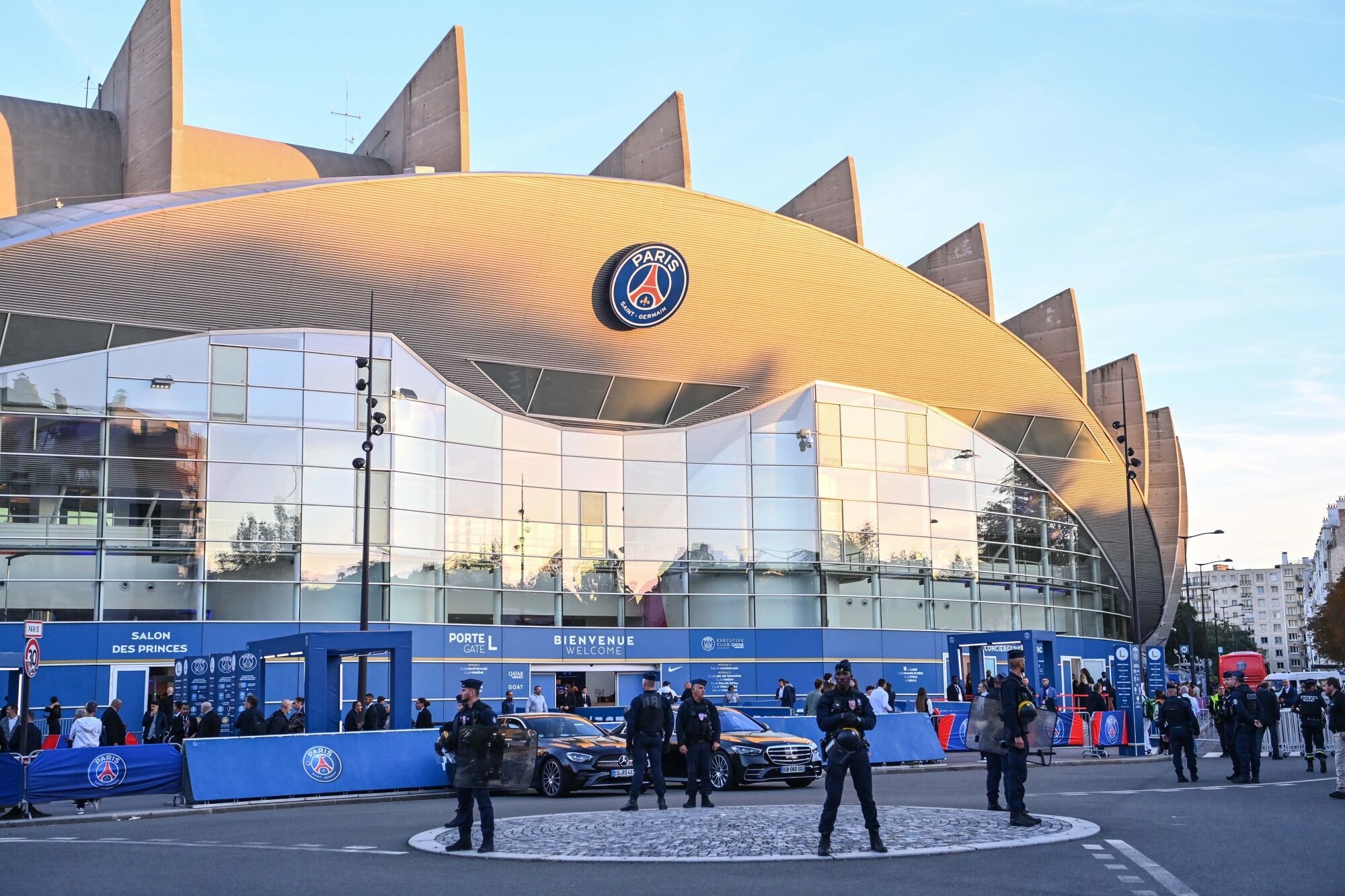 Foot – PSG : la mairie de Paris laisse la porte ouverte pour la vente du Parc des Princes