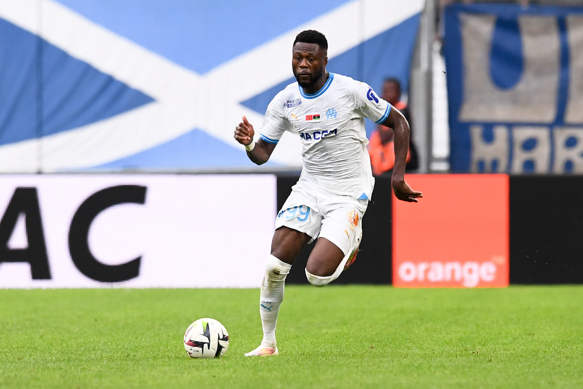 Foot – Un prétendant de Mbemba se retire