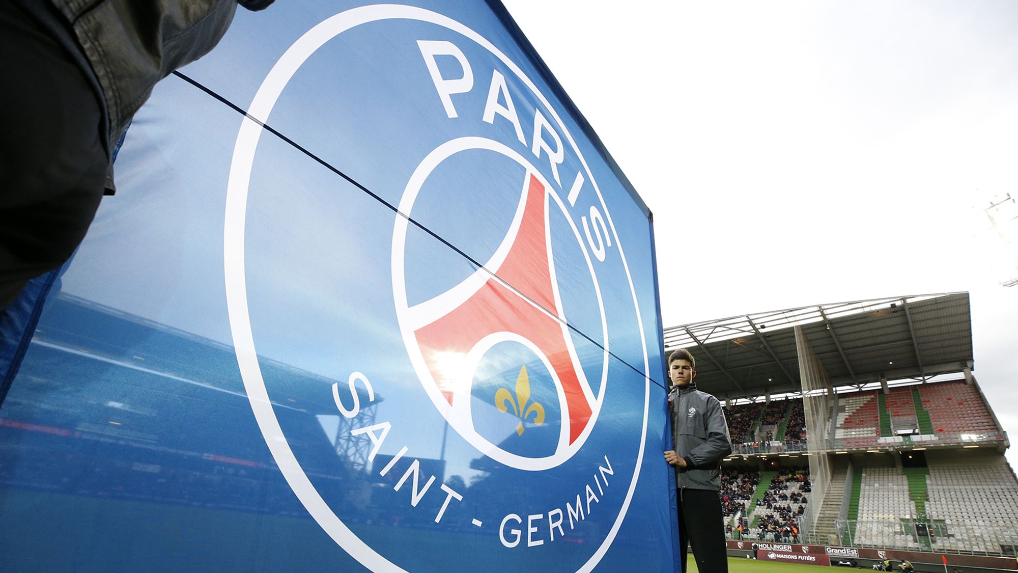 Foot – Mercato : Le PSG officialise un coup d’éclat à 10M€ !