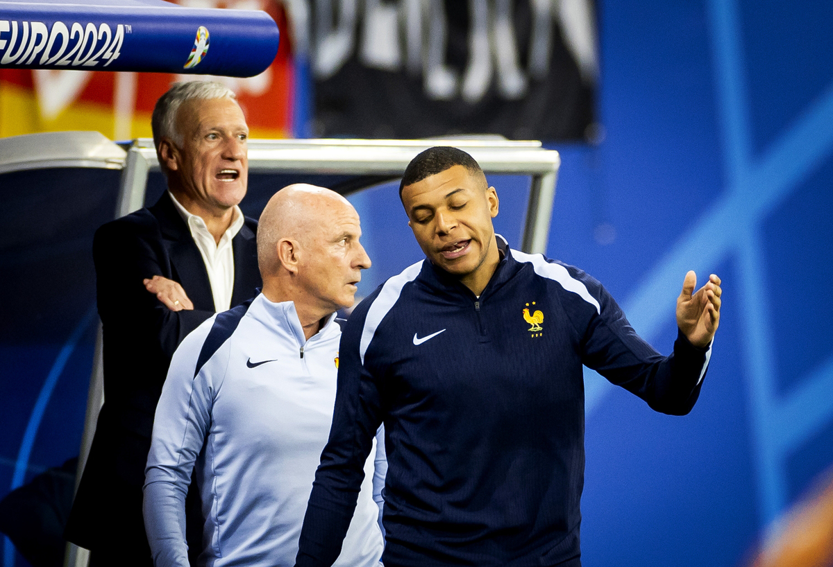 Foot – Après France – Italie, Riolo dézingue Deschamps et Mbappé !