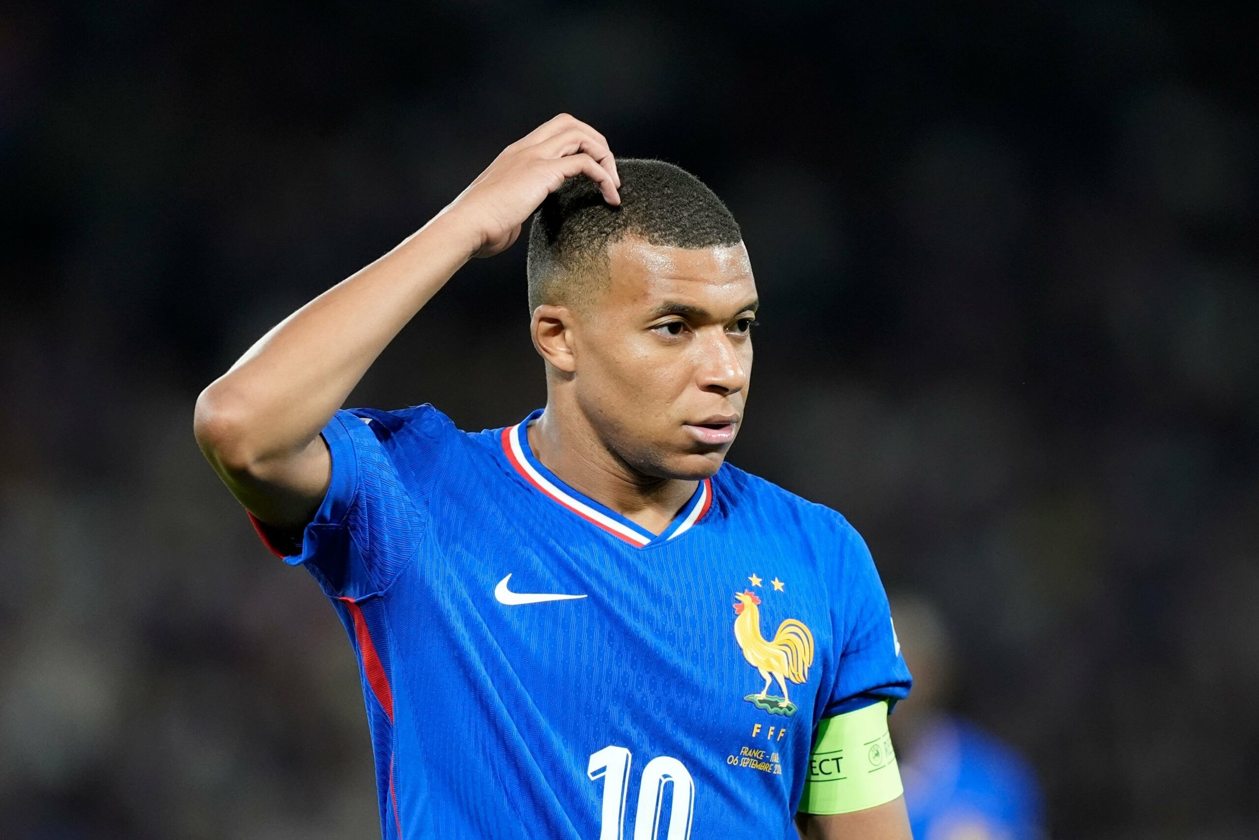 Foot – Kylian Mbappé déclenche une polémique, son clan sort du silence