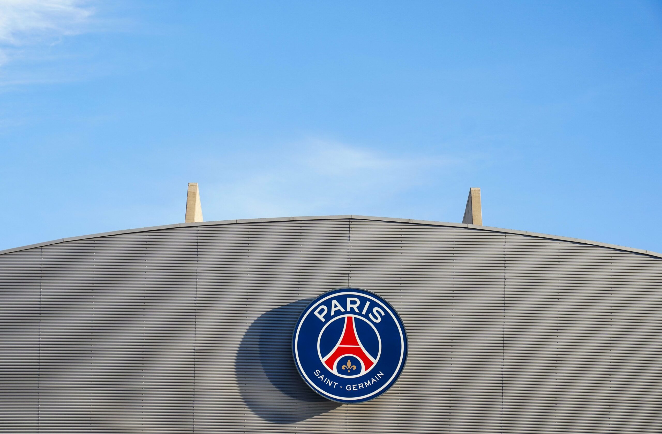 Foot – Mercato – PSG : Un grand attaquant disponible cet hiver ?