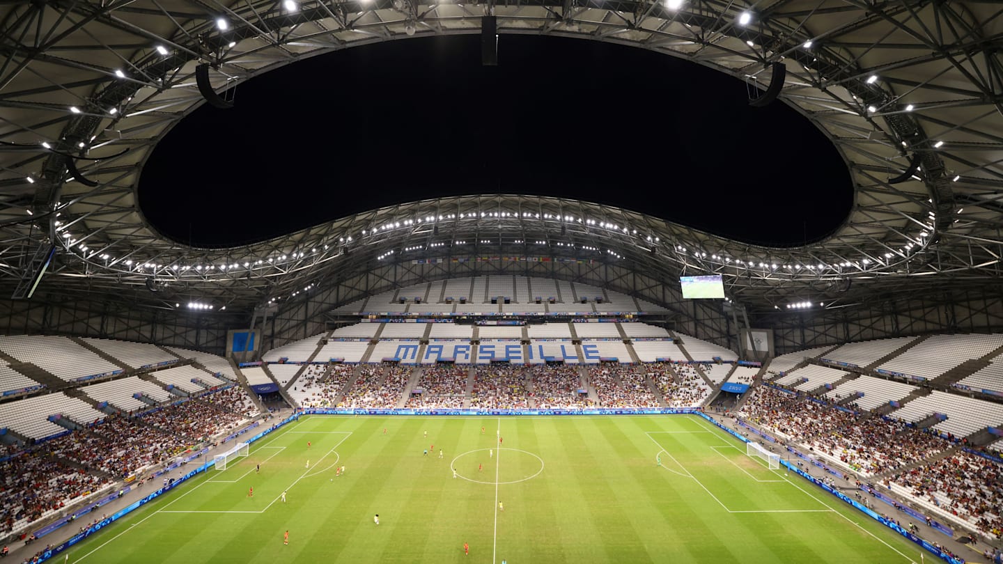 Foot – PHOTOS : Le maillot des 125 ans de l’OM a fuité et il est exceptionnel