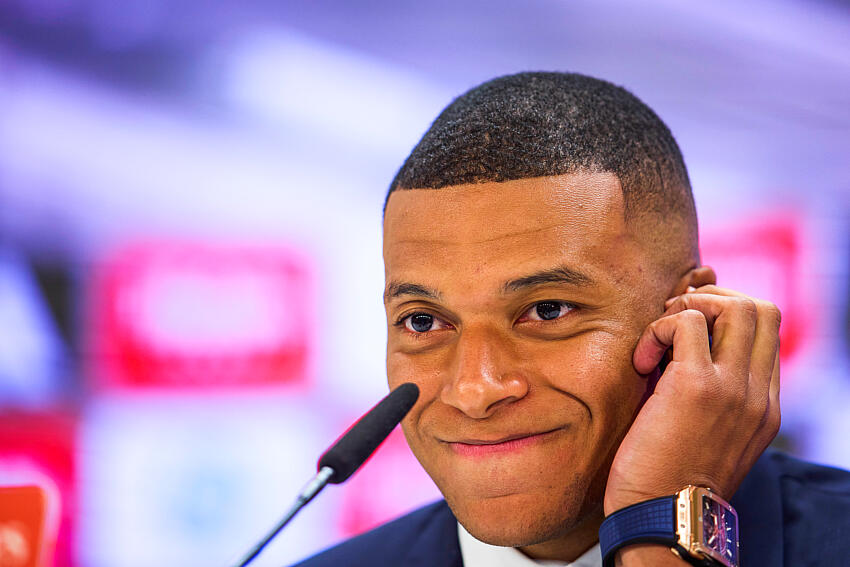 Foot – Affaire Mbappé : le Paris-Saint-Germain interdit de recruter ?