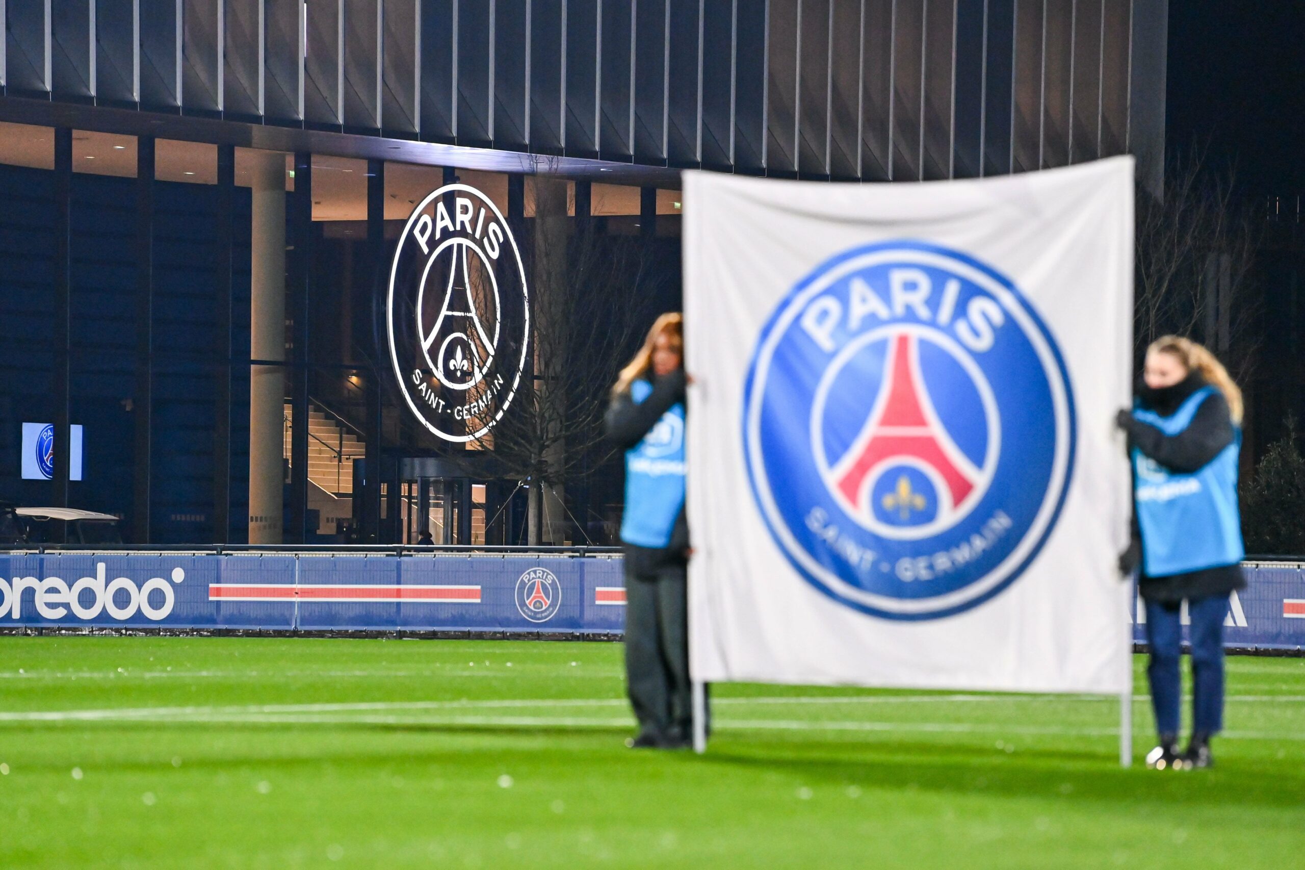 Foot – Mercato : Un joueur du PSG crie à la fake news !