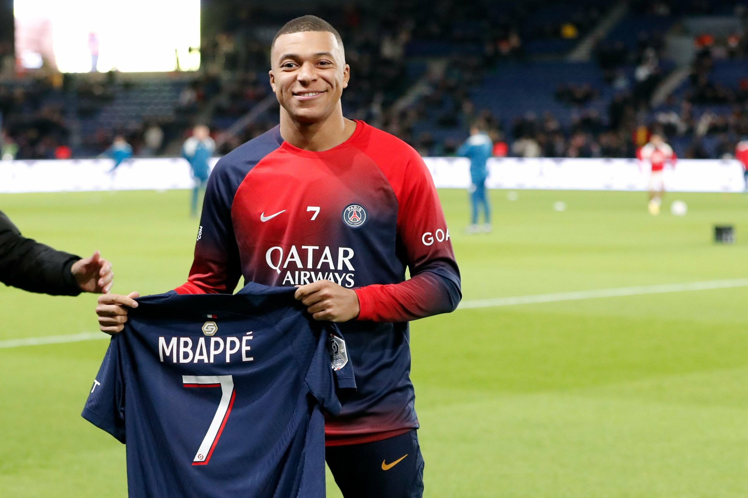 Foot – Riolo charge le PSG pour Mbappé !