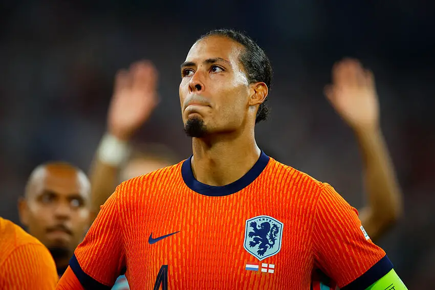 Foot – Liverpool : Virgil Van Dijk vers un départ en Serie A ?