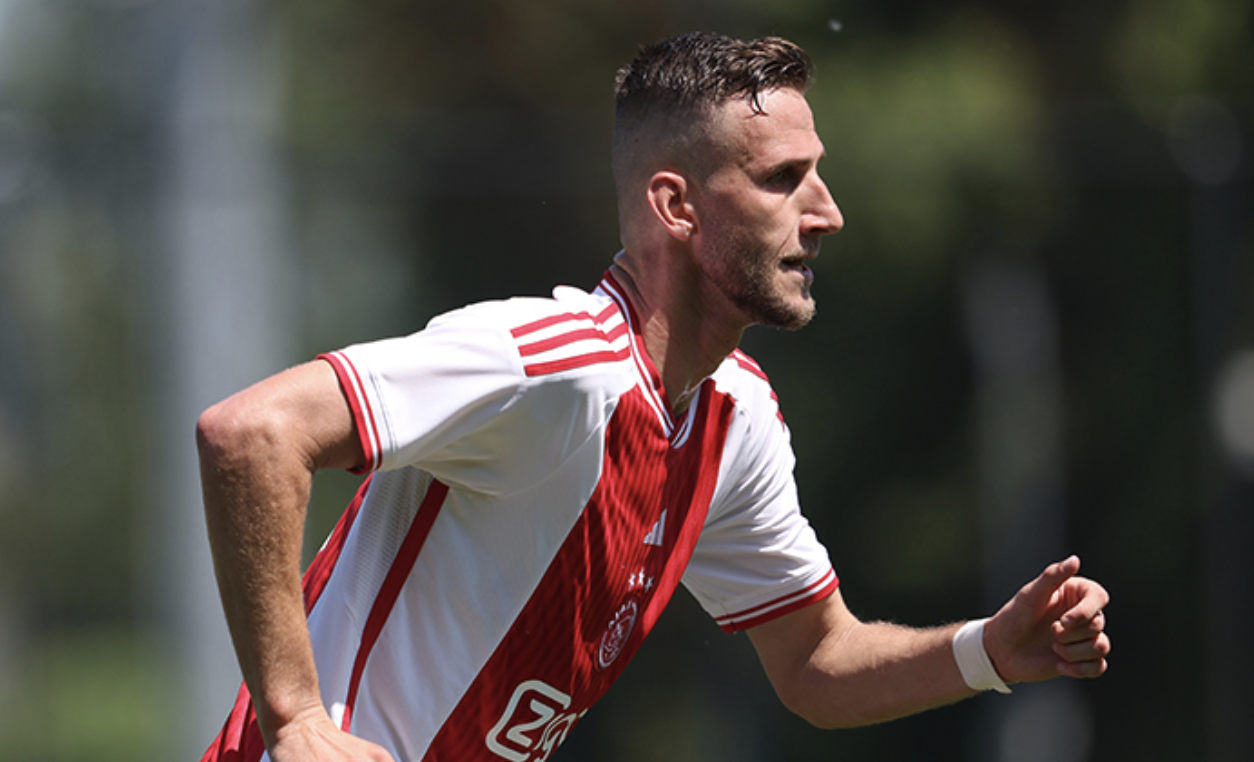 Foot – Ancien joueur : resté à l’Ajax Amsterdam, où en est Branco Van den Boomen ?