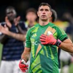 Foot – Un club de Ligue 1 fait le bonheur d’Emiliano Martinez