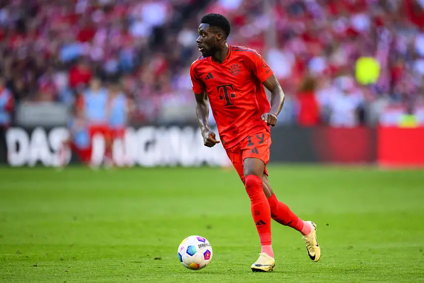 Foot – Bayern Munich : Alphonso Davies encore très loin du Real Madrid