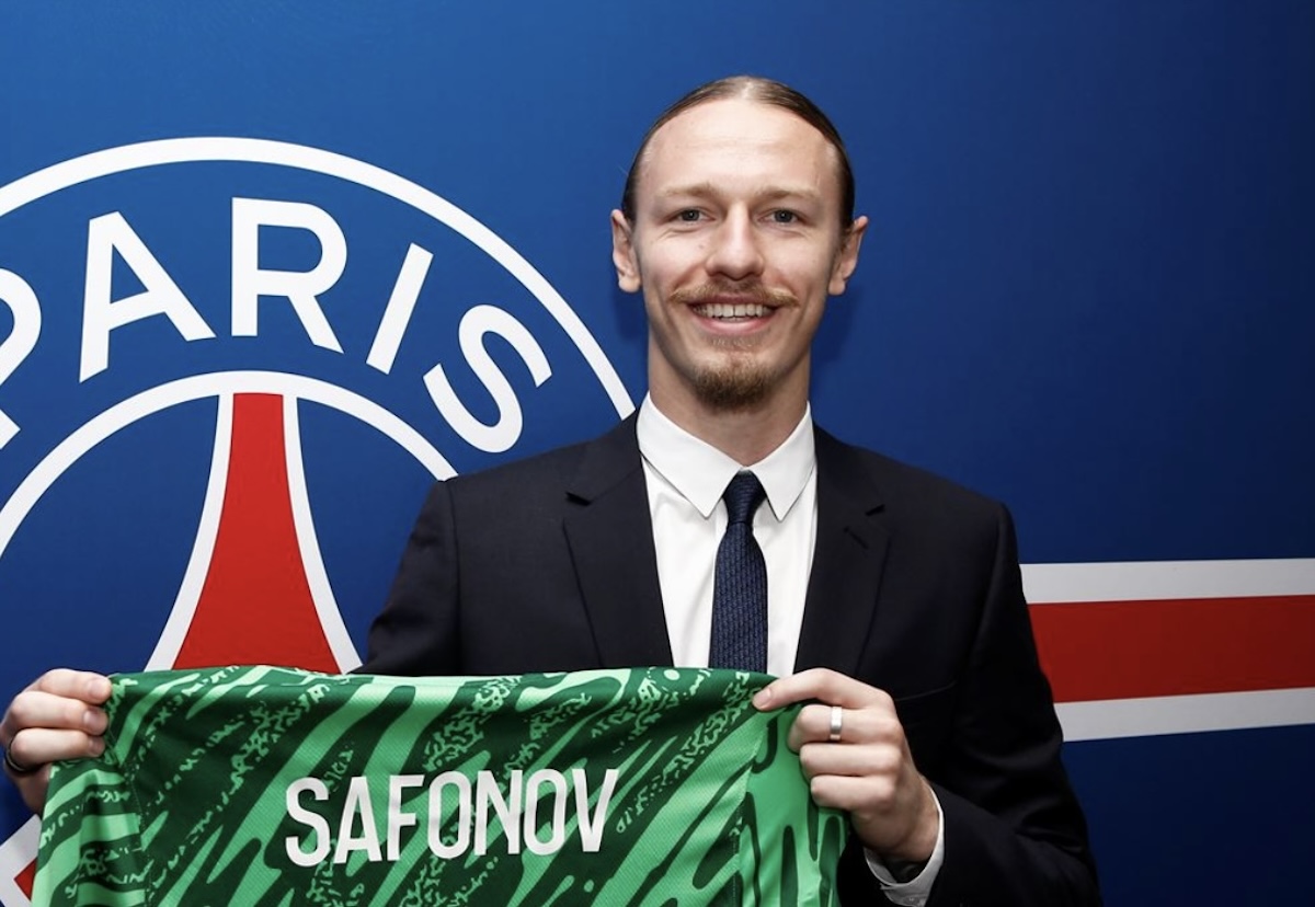 Foot – PSG : Matvey Safonov lâche une grosse nouvelle sur son avenir