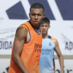 Foot – 
				Le Real Madrid prive Kylian Mbappé de stade