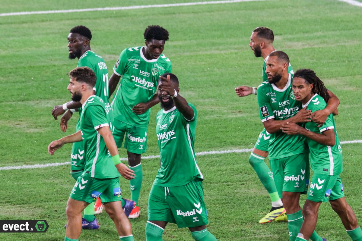 Foot – Ligue 1 – L’ASSE arrache le match nul à Nantes