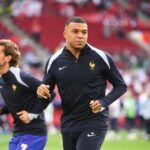 Foot – Equipe de France : Antoine Griezmann répond à Mbappé !