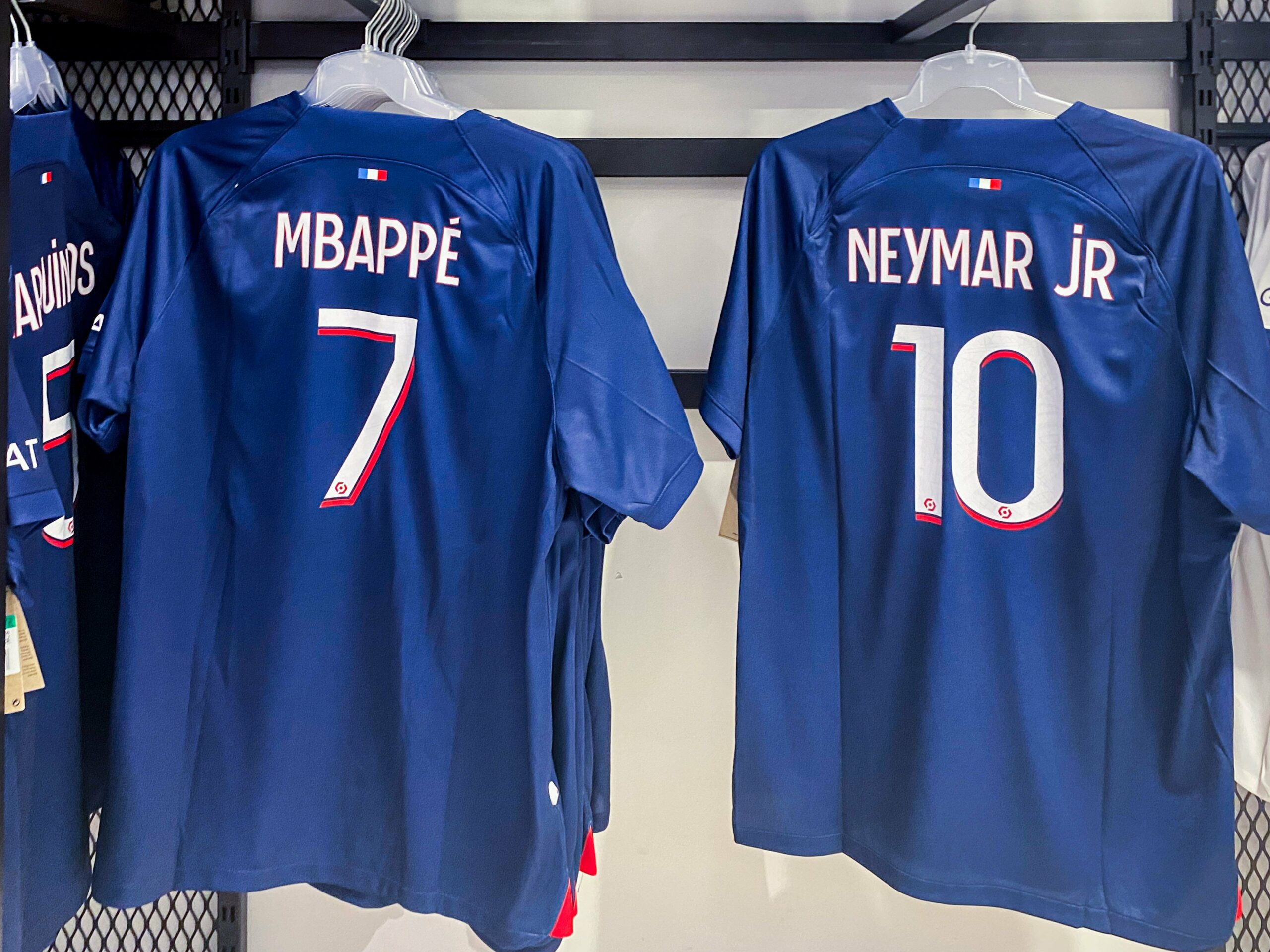 Foot – Mbappé, Neymar… Un joueur du PSG valide la révolution !