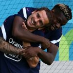 Foot – Le superbe hommage de Paul Pogba à Antoine Griezmann après l’annonce de sa retraite internationale