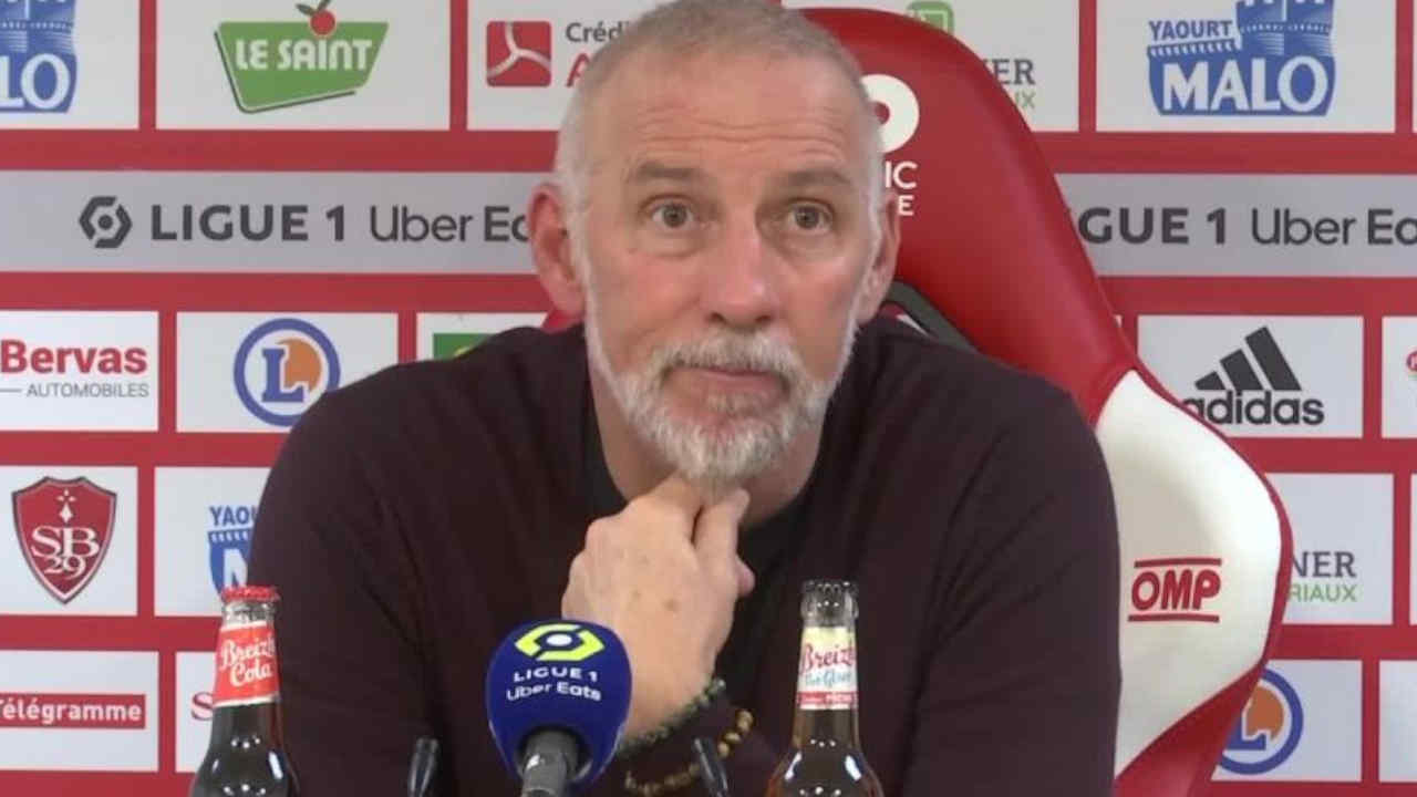 Stade Brestois : Eric Roy brille comme un magicien après la décevante confrontation avec l’AJ Auxerre!